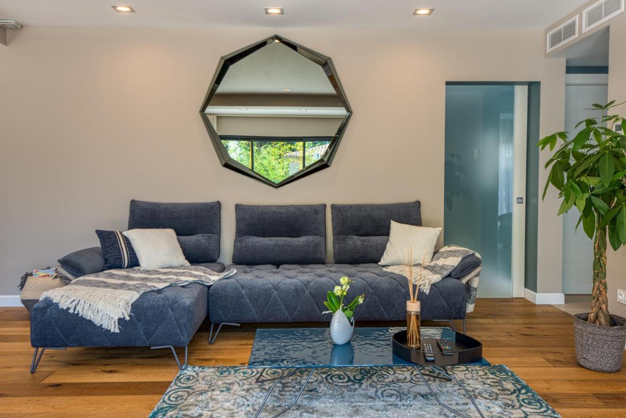 Deluxe Villa Graziella 200 M From The Beach إز المظهر الخارجي الصورة